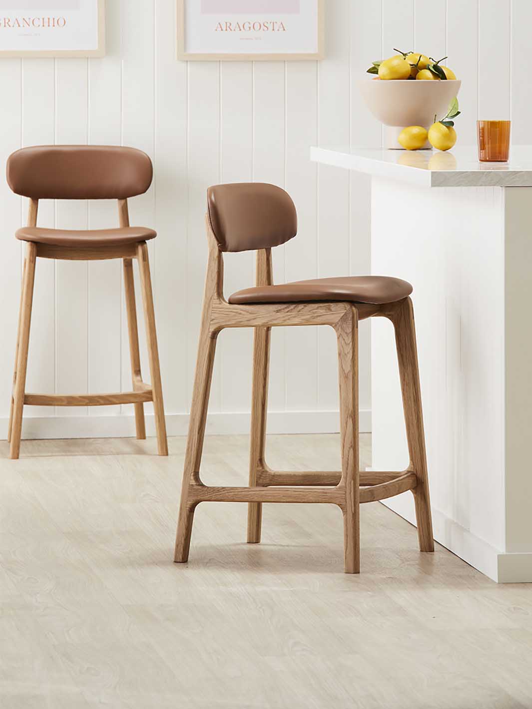 Leather and oak bar outlet stools