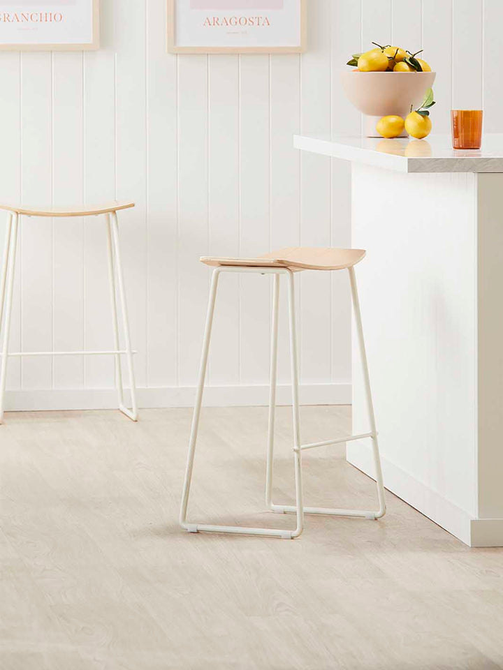 Hendrix Backless Bar Stool (Oak)